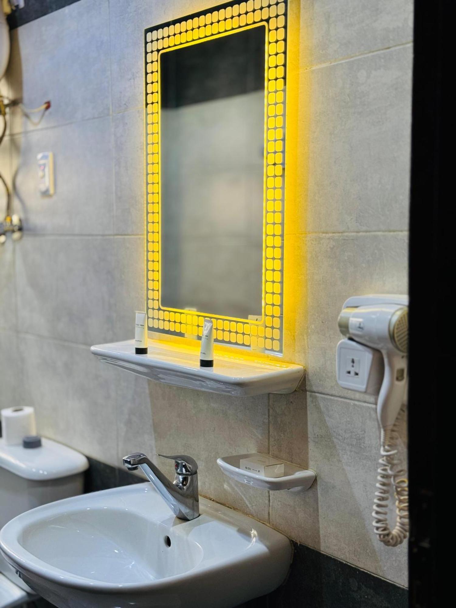 Pyramids Kingdom - Guest House Kafrat al Jabal Экстерьер фото